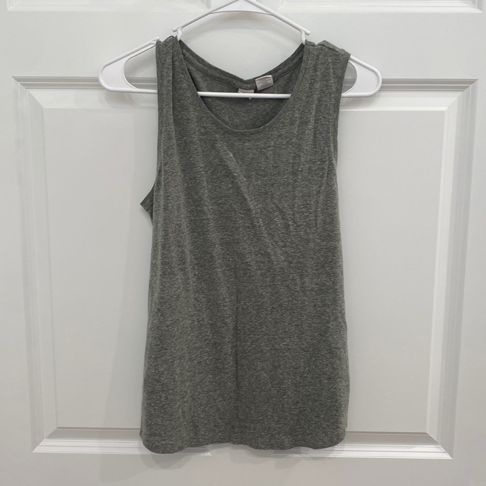 Olive green tank top. Size large.